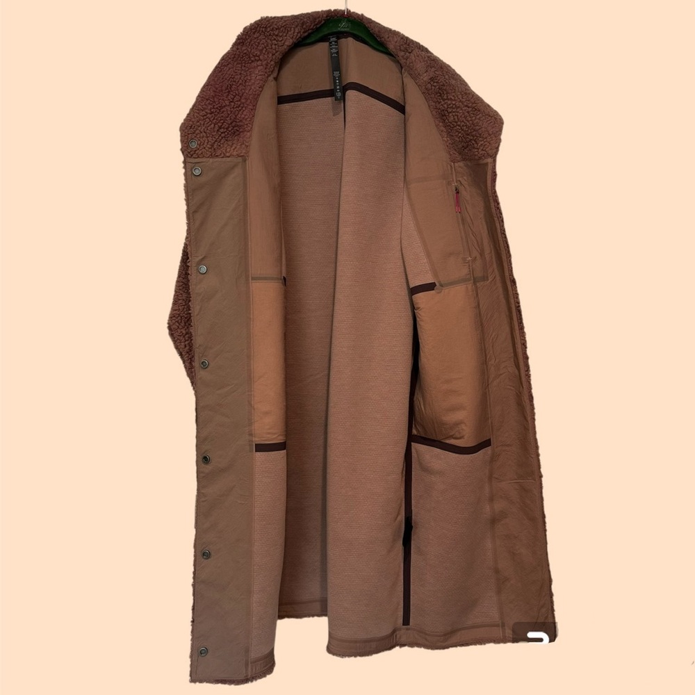 {lululemon} Jacket - Picture 4 of 10